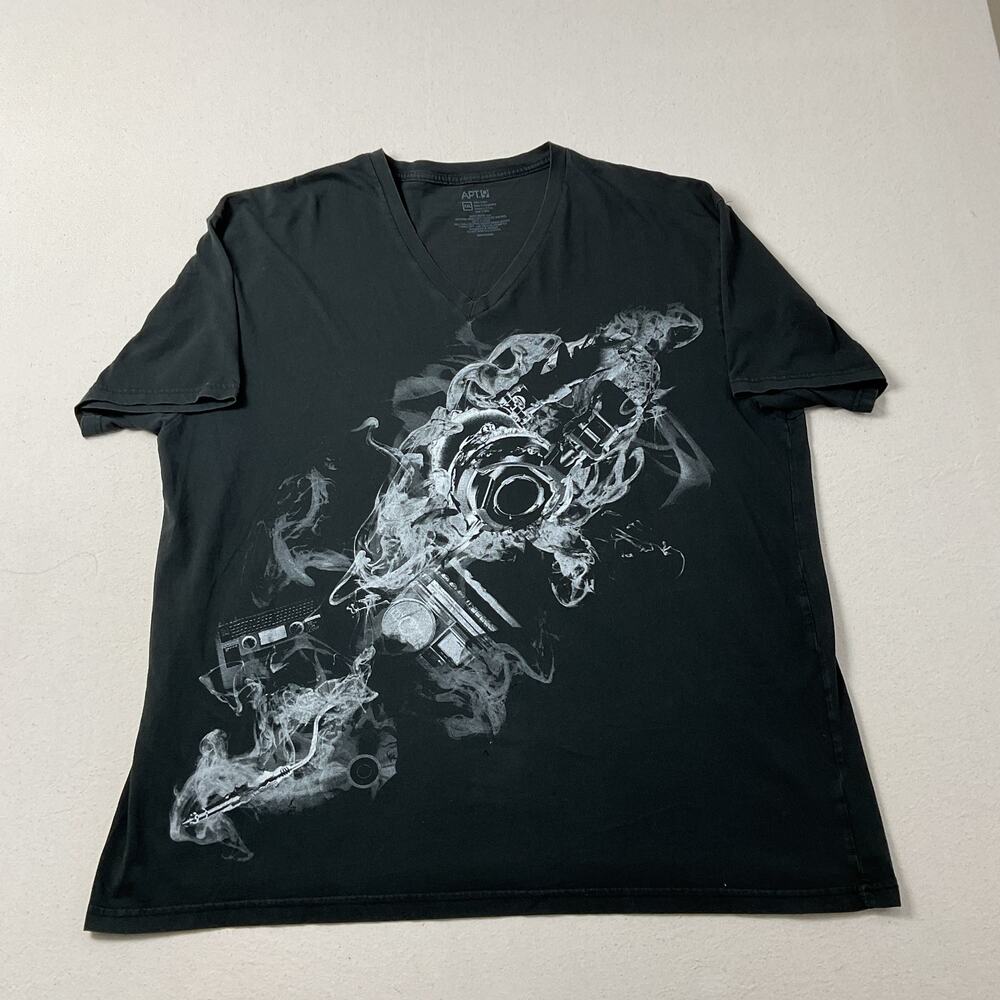 APT.9 Black Graphic Vneck Short Sleeve Adult XXL T Shirt